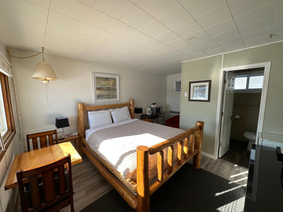 Pinecrest Motel Nipigon Екстериор снимка