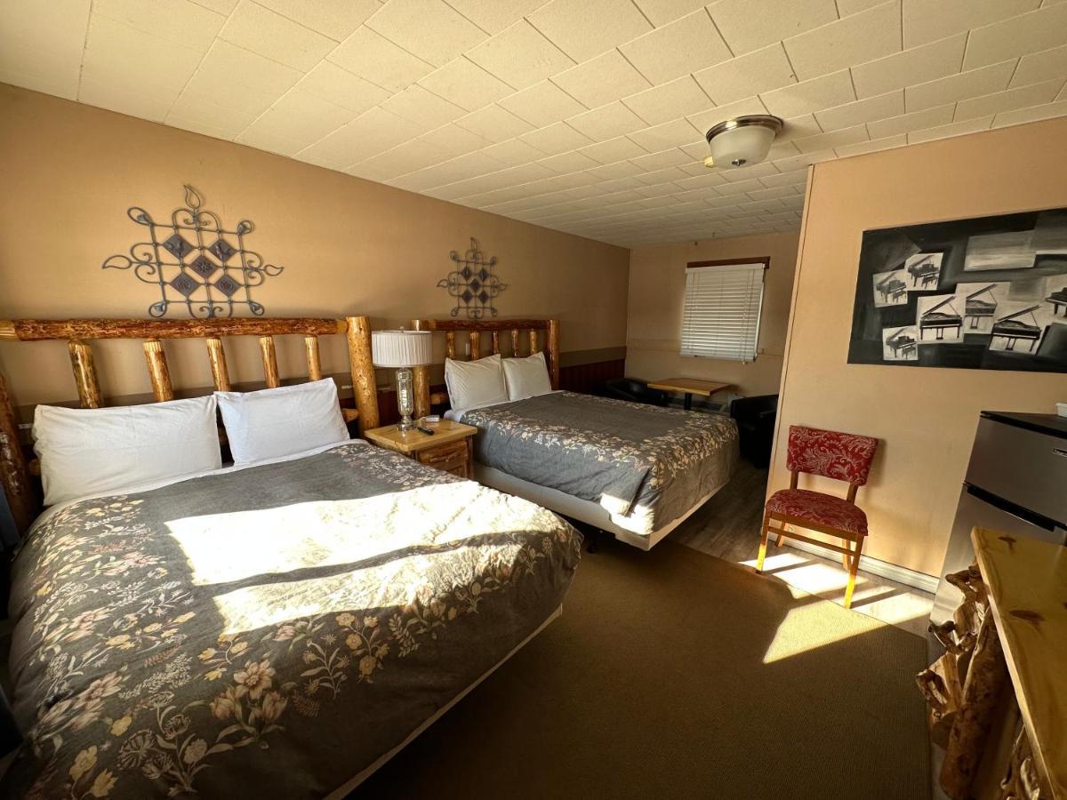 Pinecrest Motel Nipigon Екстериор снимка