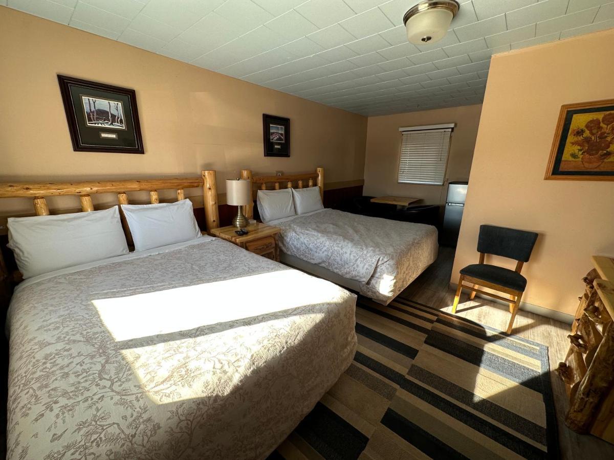 Pinecrest Motel Nipigon Екстериор снимка